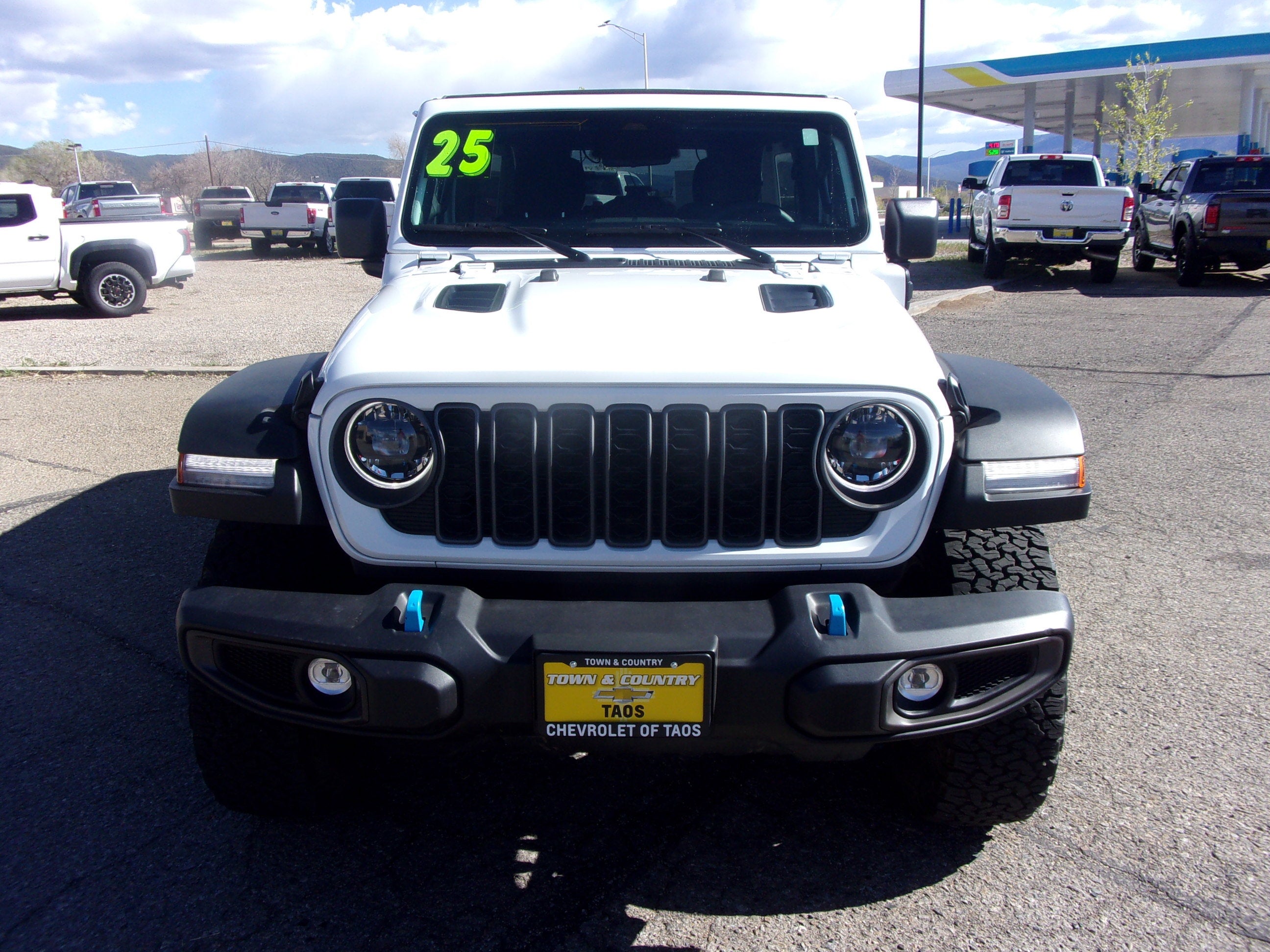 2025 Jeep Wrangler 4xe — side profile view